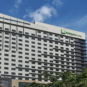 https://holiday-inn-suites-makati.angeleshotels.net